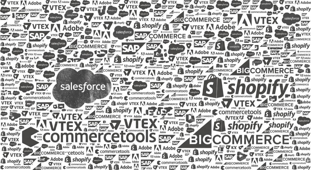 Arquitecto de comercio digital compara bloques de plataformas enterprise y SaaS en un tablero de decisión